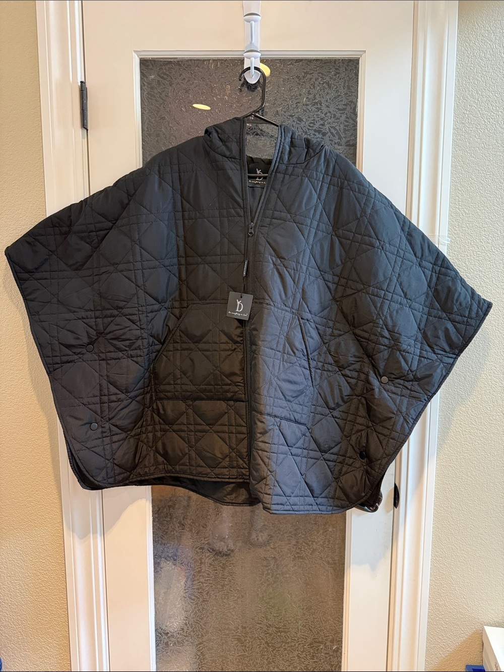 Do everything in love Quilted Hooded Side Snap Cool Weather Poncho - Black NWT